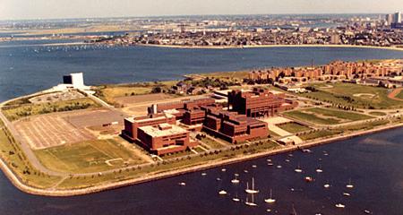 Aerial view of the 马塞诸斯州大学波士顿 campus as it looked in 1974.